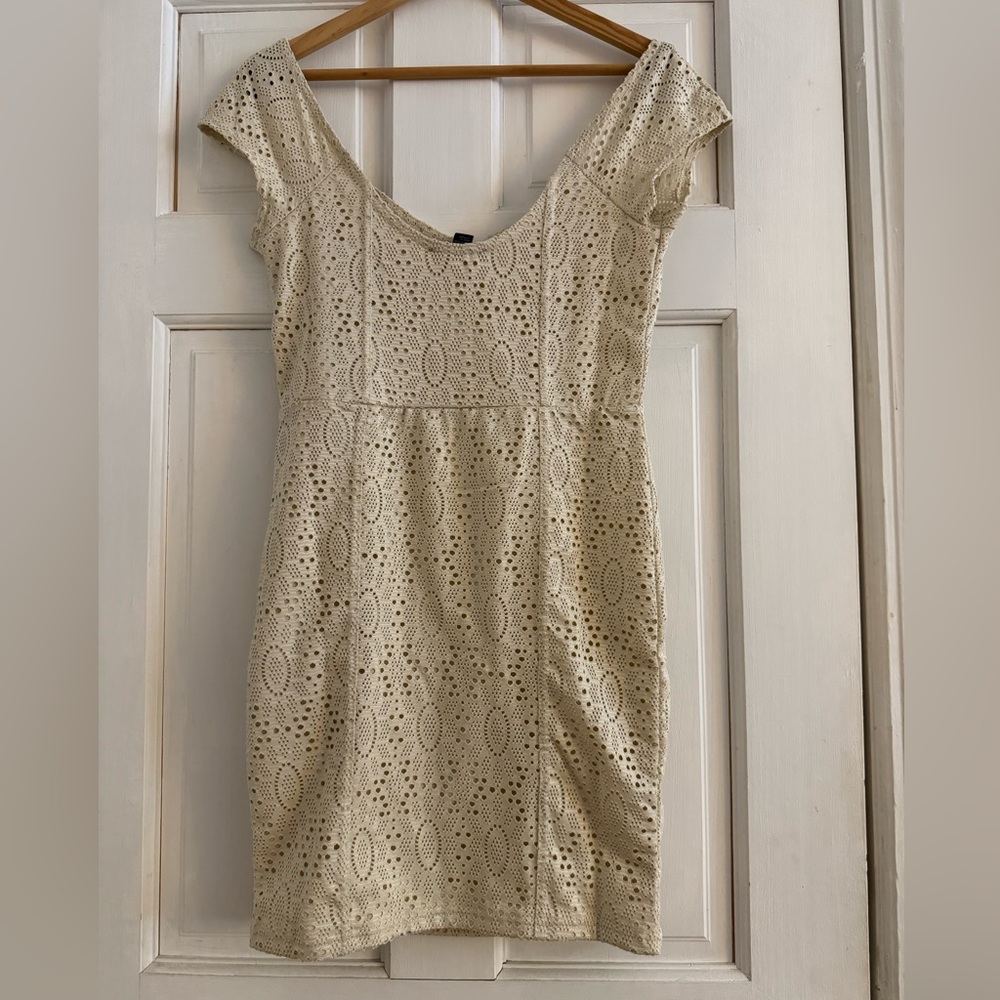 NWT - Cream laced bodycon dress